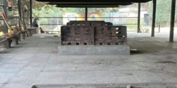 Funeral Controversy: धार्मिक जटिल सवाल फिर चर्चा में , पारसी महिला, मुस्लिम पति फिर क्यों हिंदू रीति-रिवाजों से हुआ अंतिम संस्कार