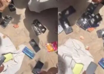 Viral Video: मोबाइल की लत से परेशान लोगों ने लिया कौन सा अनोखा फैसला, सोशल मीडिया पर छिड़ी बहस