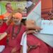 CM Yogi Birthday : किसने खून से लिखे 54 बधाई पत्र, अनोखे अंदाज में मनाया गया मुख्यमंत्री का जन्मदिन, नेताओं ने दी बधाई