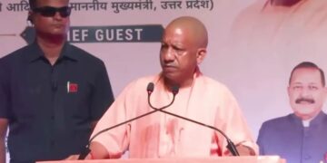 UP Police Recruitment: 930 कंप्यूटर ऑपरेटरों को मिला नियुक्ति पत्र, सीएम योगी बोले- ड्यूटी पहले, रील बनाने पर दी सख्त चेतावनी