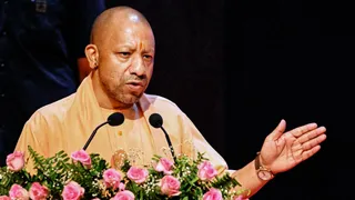 Uttar Pradesh: दिव्यांगों के लिए सहारा बनी योगी सरकार की पेंशन योजना,लाखों लाभार्थियों को मिल रही सहायता
