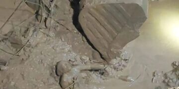 Well Collapse: कुएं की दीवार और मिट्टी अचानक धंसने से बड़ा हादसा, मां-बेटी की जान गई, बुजुर्ग महिला घायल, गांव में मातम
