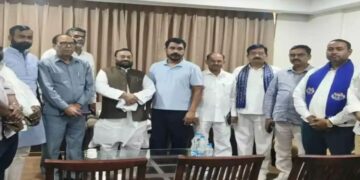 Assembly election 2027: तीसरे मोर्चे की अटकलें तेज, स्वामी प्रसाद मौर्य और चंद्रशेखर आजाद की मुलाकात से बढ़ी चर्चाएं