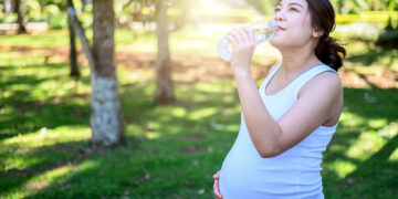 Heatwave in Pregnancy: क्या गर्भवती महिलाओं के लिए ज़्यादा खतरनाक हो सकती है ये भीषण गर्मी? जानिए क्या है कारण