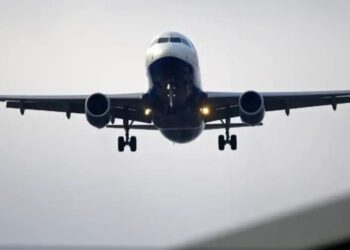 Airspace Support: यात्री सुरक्षा सर्वप्रथम, भीषण तूफान में फंसी पाकिस्तानी फ्लाइट्स को भारत ने दिया रास्ता, मदद बनी इंसानियत की मिसाल