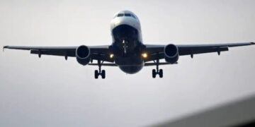 Airspace Support: यात्री सुरक्षा सर्वप्रथम, भीषण तूफान में फंसी पाकिस्तानी फ्लाइट्स को भारत ने दिया रास्ता, मदद बनी इंसानियत की मिसाल