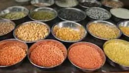 Pulses Price Rise: पेट्रोल-डीजल के बाद अब दालें भी महंगी, रसोई का बजट बिगड़ा किस दाल में आया सबसे ज्यादा उछाल