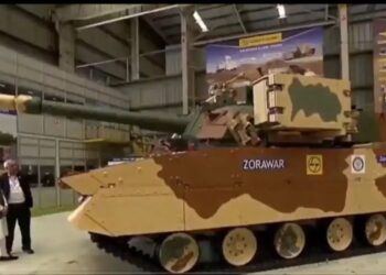Zorawar Light Tank: हिमालय की सुरक्षा का नया योद्धा ‘जोरावर’, स्वदेशी टैंक बर्फीले पहाड़ों में दुश्मन के छुड़ाएगा छक्के