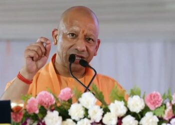 Support for Women: महिला कल्याण विभाग जुटा रहा जानकारी, तीन तलाक, एसिड अटैक पीड़िता को घर और मुफ्त इलाज देगी योगी सरकार