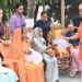 जनता दर्शन में छात्रा की गुहार सुन भावुक हुए सीएम योगी, BTech की पढ़ाई के लिए मदद का दिया भरोसा