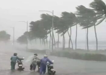 UP Weather Alert Rain Storm