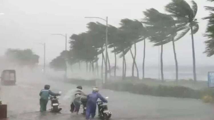 UP Weather Alert Rain Storm