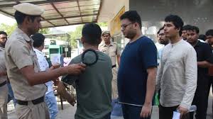 NEET Exam को लेकर 59 जिलों में सुरक्षा कड़ी, बस-रेलवे स्टेशनों पर अतिरिक्त फोर्स तैनात होगी