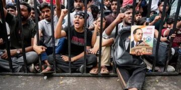 CJP Protest: छात्रों के आंदोलन से हिली सरकार,PM आवास तक पहुंचा विरोध, संसद में आज आर-पार के आसार