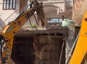 Illegal Construction: मेरठ सेंट्रल मार्केट पर सुप्रीम कोर्ट सख्त, 44 सील संपत्तियों से अवैध निर्माण हटाने और सैकड़ों अतिक्रमण हटाने के आदेश