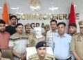 Fugitive Arrested: सलाखों के पीछे पहुंचा ‘मुर्दा’, 27 साल तक छिपा रहा आरोपी, आखिरकार पुलिस के हत्थे चढ़ा