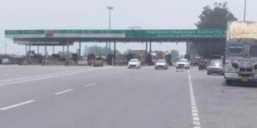 Toll Hike: लखनऊ-कानपुर हाईवे पर फिर बढ़ा टोल, वाहन चालकों की जेब पर पड़ेगा कितना अतिरिक्त बोझ