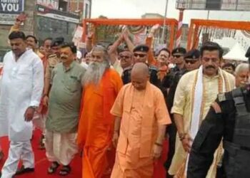 Gorakhpur Development: योगी ने गोरखपुर को दी 995 करोड़ की सौगात, 14 परियोजनाओं का लोकार्पण-शिलान्यास