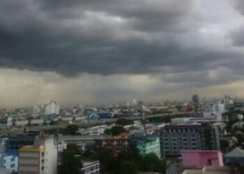 UP Weather Update: यूपी में फिर सक्रिय हुआ मानसून, कई जिलों में भारी बारिश और वज्रपात का अलर्ट