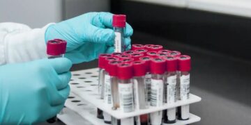 Blood Test for Cancer : भारत पहुंची नई जांच तकनीक, एक ब्लड टेस्ट से 10 तरह के कैंसर की होगी पहचान