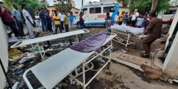 Lucknow Lift Accident: लखनऊ में निर्माणाधीन बिल्डिंग में बड़ा हादसा, 9वीं मंजिल से लिफ्ट गिरने पर चार मजदूर घायल