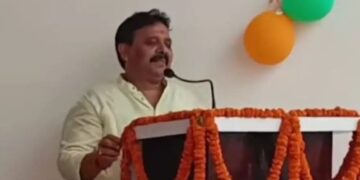 UP Politics: अखिलेश यादव पर मंत्री ने की विवादित टिप्पणी, भाजपा, सपा के बीच सियासी टकराव बढ़ा बयानबाजी तेज,