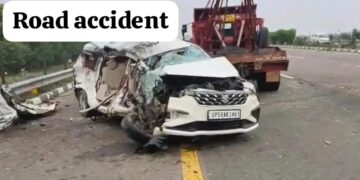 Unnao Road Accident :बस-कार की टक्कर के बाद बस पुल से गिरी, पांच की मौके पर मौत, आठ घायल, मुख्यमंत्री योगी ने जताया शोक