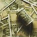 Cash Deposit Rule: बैंक में ₹10 लाख से ज्यादा कैश जमा करने से पहले जान लें नियम, कब आ सकता है इनकम टैक्स का नोटिस?