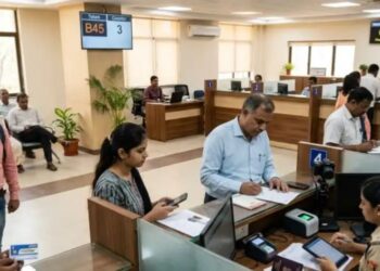RTO New Rules 2026: ड्राइविंग लाइसेंस, चालान और FASTag को लेकर बदले नियम, वाहन चालकों को जाननी चाहिए कौन सी जरूरी बातें