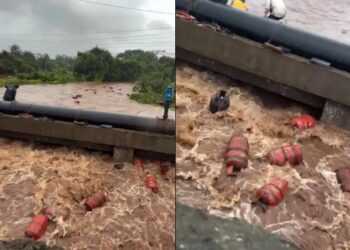 Maharashtra Flood: रायगढ़ में बाढ़ के पानी में बहे हज़ारों एलपीजी सिलेंडर, प्रशासन ने जारी किया हाई अलर्ट