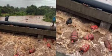 Maharashtra Flood: रायगढ़ में बाढ़ के पानी में बहे हज़ारों एलपीजी सिलेंडर, प्रशासन ने जारी किया हाई अलर्ट