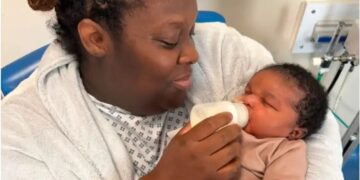 Britain Giant Baby: सिजेरियन ऑपरेशन से हुआ जन्म, एक बार में पी रहा दो बोतल दूध; ब्रिटेन के सबसे भारी बच्चे का रिकॉर्ड बाल-बाल बचा