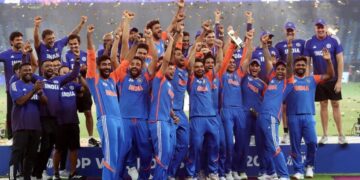 Team India Squad Update: टीम इंडिया को बड़ा झटका, कौन से खिलाड़ी चोटिल होकर हुए बाहर, BCCI ने किया नया स्क्वॉड जारी