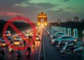 Delhi EV Policy: 2028 के बाद नए पेट्रोल दोपहिया वाहनों पर रोक क्यों? जानिए सरकार की पूरी रणनीति और चुनौतियां
