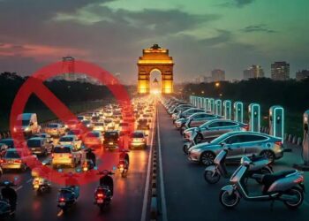 Delhi EV Policy: 2028 के बाद नए पेट्रोल दोपहिया वाहनों पर रोक क्यों? जानिए सरकार की पूरी रणनीति और चुनौतियां