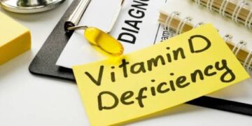 Vitamin D Deficiency: शरीर में  विटामिन D की कमी क्यों होती है? जानिए कारण, लक्षण और बचाव के आसान उपाय