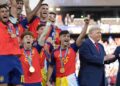 World Cup Ceremony: स्पेन की विश्व कप जीत के बाद ट्रॉफी समारोह में डोनाल्ड ट्रंप का मंच ना छोड़ने पर छिड़ी बहस