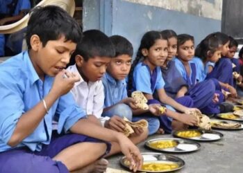 Mid Day Meal की गुणवत्ता पर अब माताओं की भी होगी नजर, भोजन की जांच कर देंगी अपनी राय, स्कूलों में शुरू होगा अभियान ‘मां’
