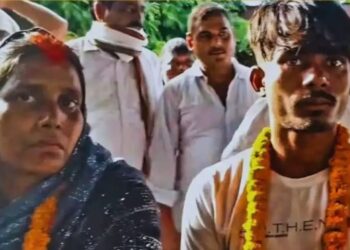 Chandauli Husband Wife Case