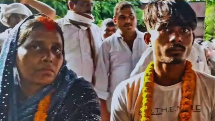 Chandauli Husband Wife Case