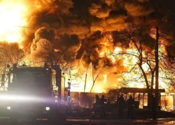 Russia Attacks Kyiv: यूक्रेन की राजधानी में कई घंटे तक गूंजते रहे धमाके, लोगों ने मेट्रो स्टेशनों में बिताई रात, 34 लोग घायल