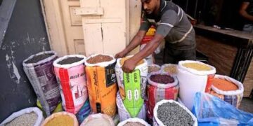 Uttar Pradesh: राशन कार्डधारकों के लिए बड़ी खुशखबरी, कोटे की दुकानों पर मिलेंगी अब ये सुविधाएं