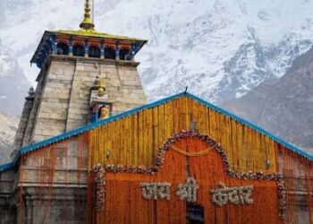 Uttarakhand Weather: भारी बारिश और भूस्खलन के चलते चारधाम यात्रा दो दिन के लिए स्थगित, कई हाईवे भी किये बंद