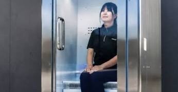 Japan Human Fridge: जापान ने बनाया एक ऐसा अनोखा फ्रिज, जो मिनटों में देगा भीषण गर्मी से राहत
