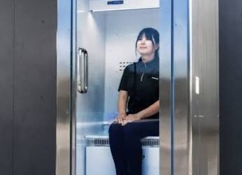Japan Human Fridge: जापान ने बनाया एक ऐसा अनोखा फ्रिज, जो मिनटों में देगा भीषण गर्मी से राहत