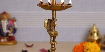 Sanatan Dharma: पूजा के बाद दीपक कब तक जलना चाहिए? जानिए क्या है दीपक जलने का महत्व और सही नियम