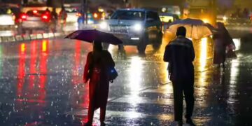IMD Weather Alert: अगले 14 घंटे बेहद अहम, कई राज्यों में भारी बारिश, आंधी और 80 किमी/घंटा की रफ्तार से हवाओं का अलर्ट
