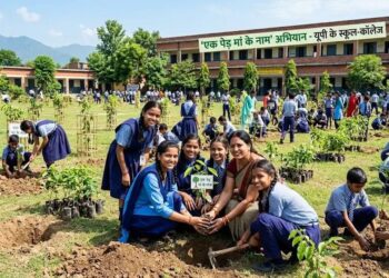 Tree Plantation Campaign: पर्यावरण संरक्षण में यूपी ने लगाई लंबी छलांग, एक दिन में 35.27 करोड़ से ज्यादा पौधे लगा रचा इतिहास