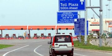 Highway Toll Collection: टोल देने में यूपी बना नंबर-1, इन राज्यों को छोड़ा पीछे, करोड़ों रुपये का रिकॉर्ड कलेक्शन