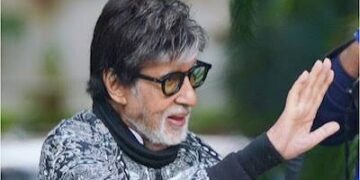 Amitabh Bachchan: ज़्यादा काम करने के चक्कर में बिग बी से हुई ये ग़लती, फैंस से हाथ जोड़कर मांगी माफी